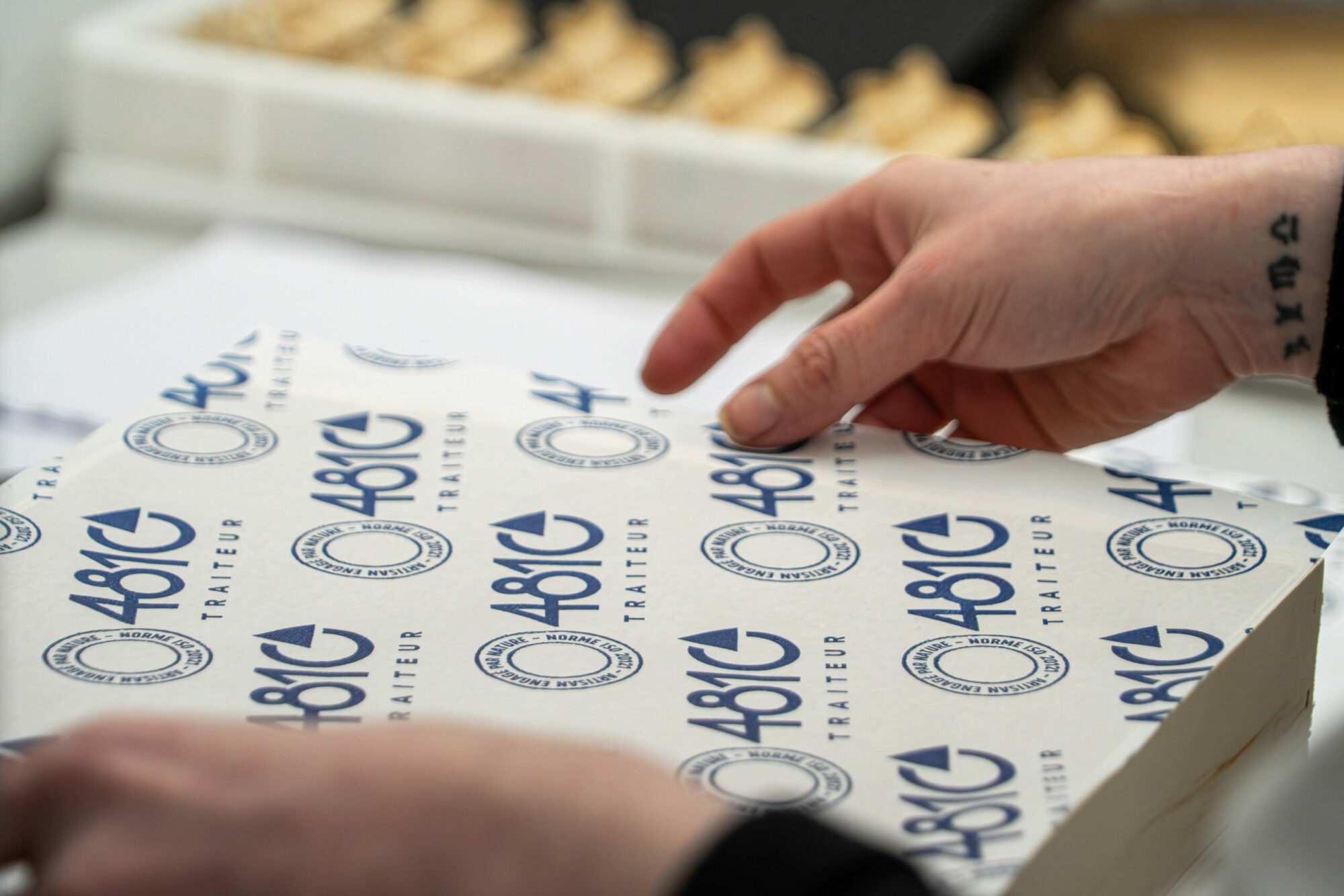 Motif imprimé du papier alimentaire créé pour 4810 Traiteur, deuxième version